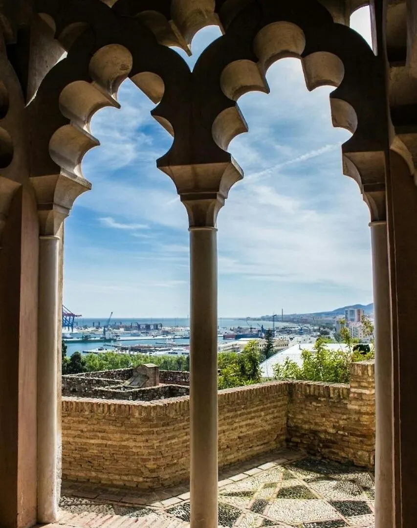 Apartamento La Bella Escondida Piscina Campo De Golf Solarium Y Parking En Centro Historico Málaga 0*,