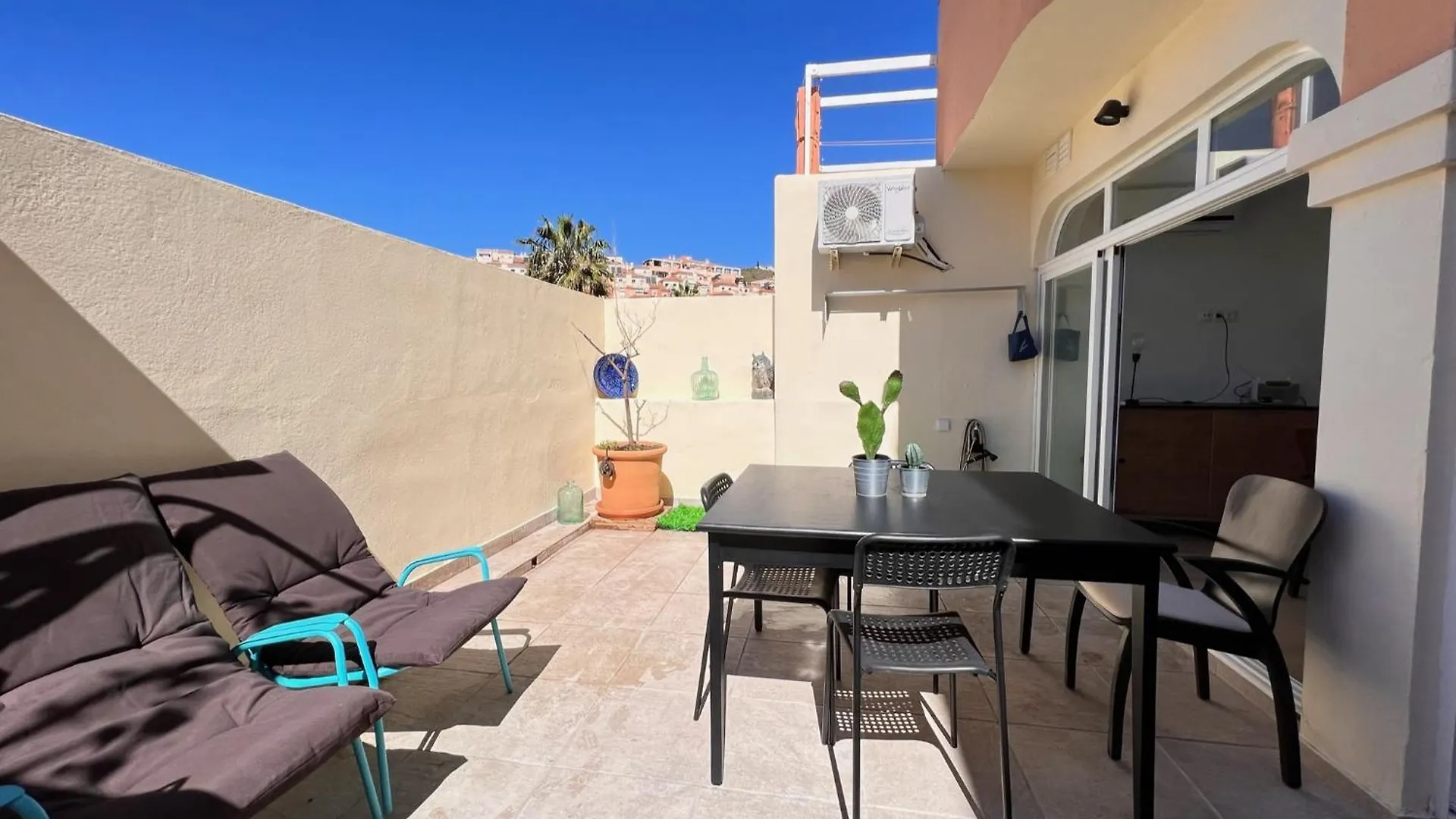 Apartamento La Bella Escondida Piscina Campo De Golf Solarium Y Parking En Centro Historico Málaga